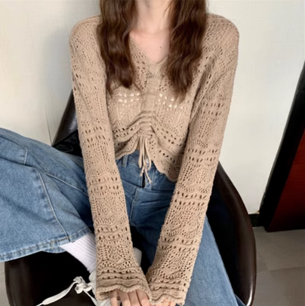 Cut-out V-neck long-sleeved sweater (coffee) (Size: one size)