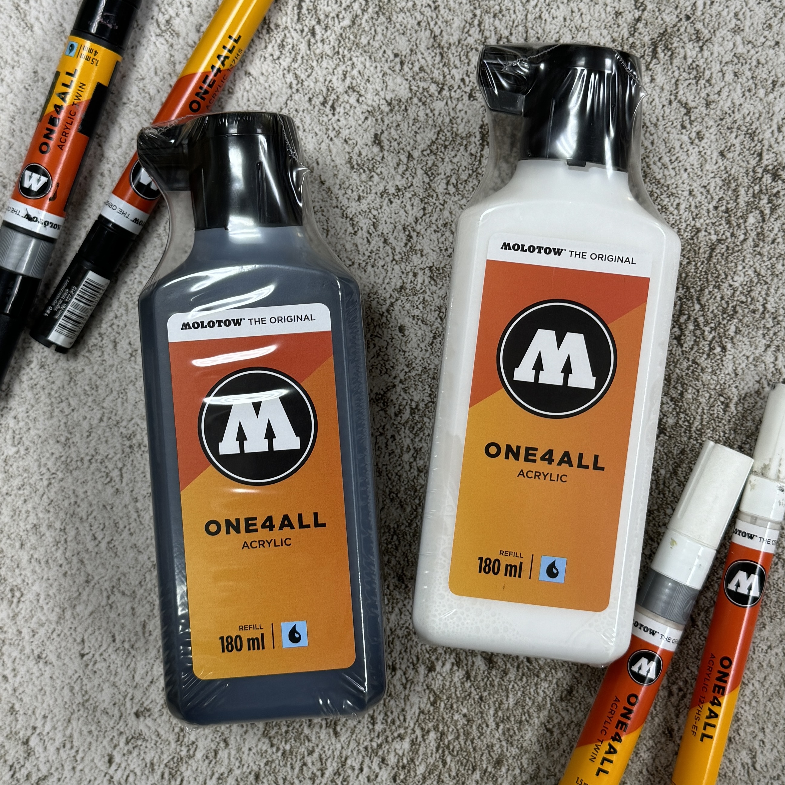MOLOTOW｜ONE4ALL 壓克力墨水 補充液 180ml 黑/白