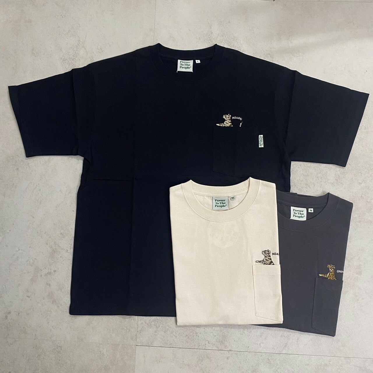 Power To The People 貓類刺繡口袋短Tee 4501017-103