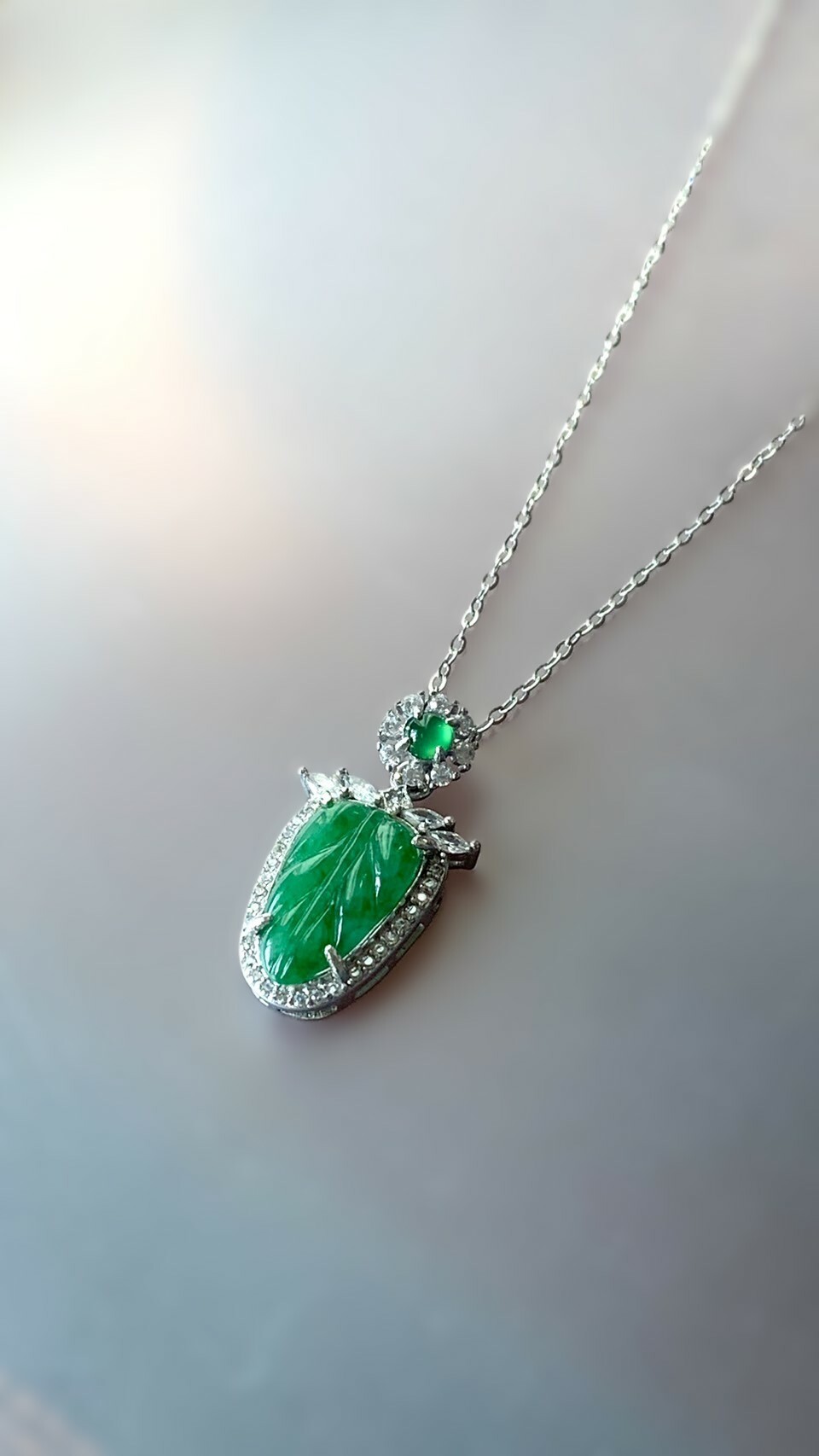 辣綠翡翠銀項鍊丨一葉致富