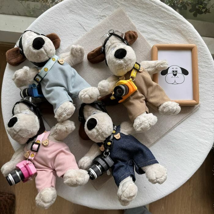 《51205》飛行狗阿高吊帶褲與彩色相機玩偶(4色)23cm