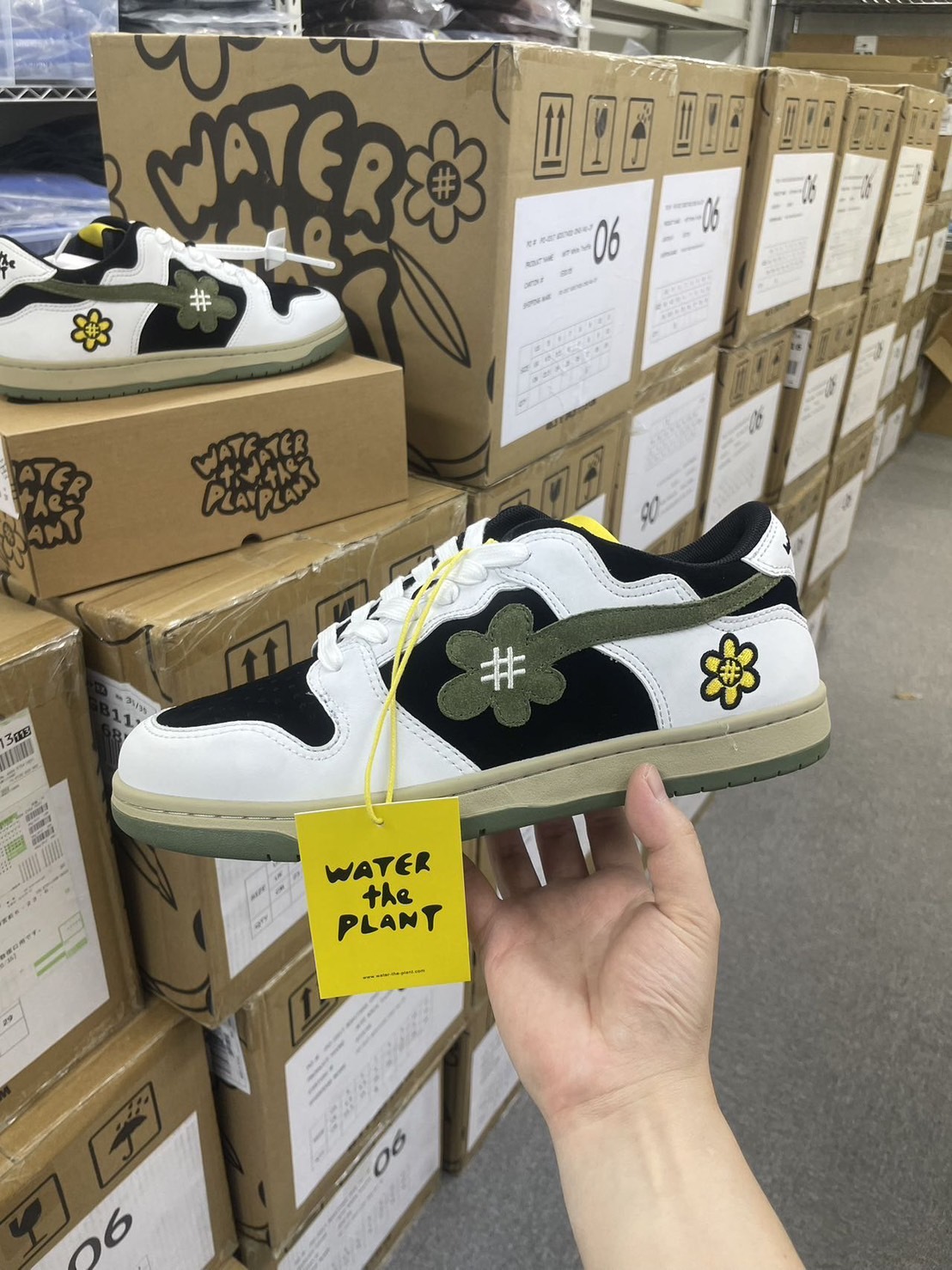 WATER THE PLANT White Truffle 日本限定 麂皮 刺繡 復古 橄欖綠