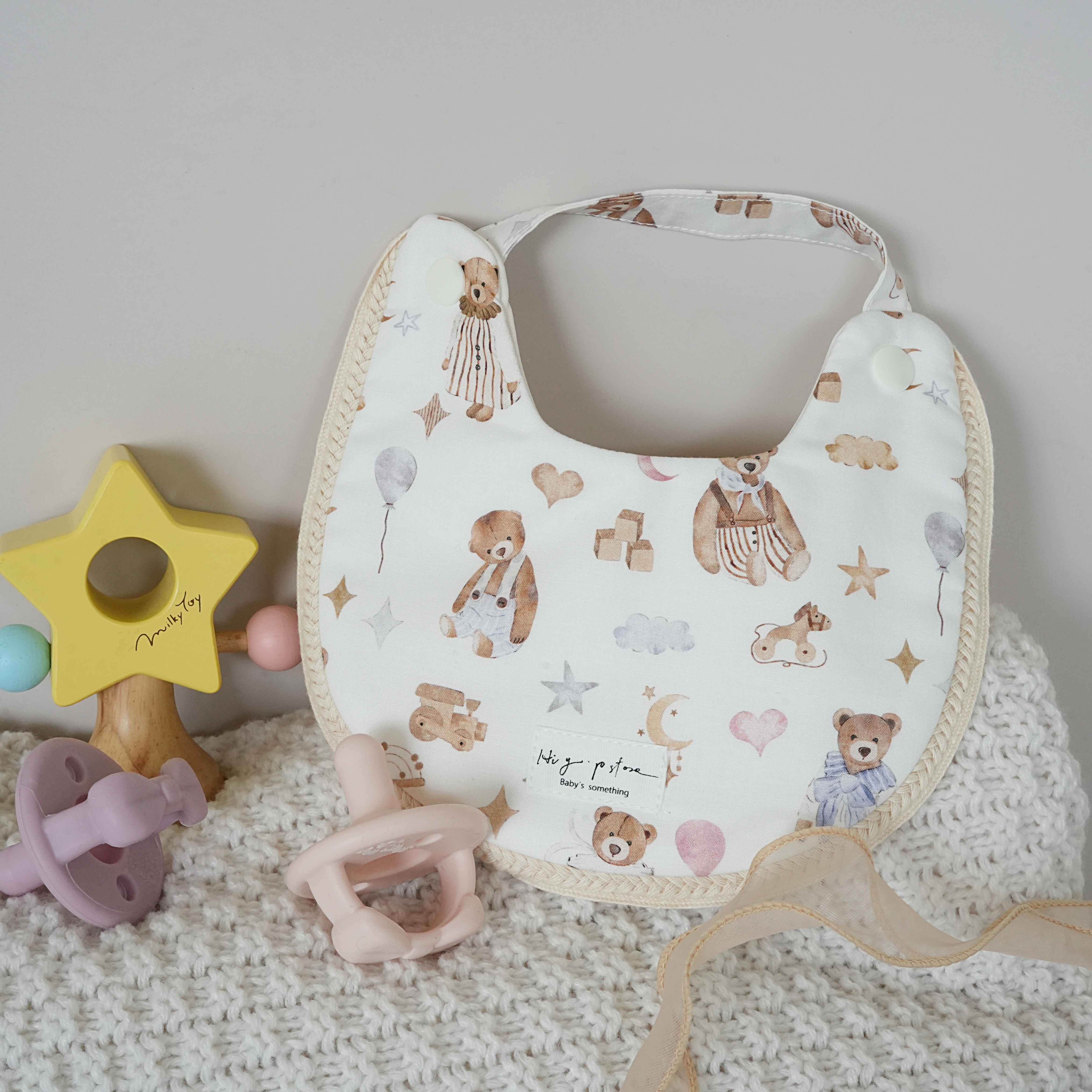 Hi Y.P store-手作圍兜-小熊夢境