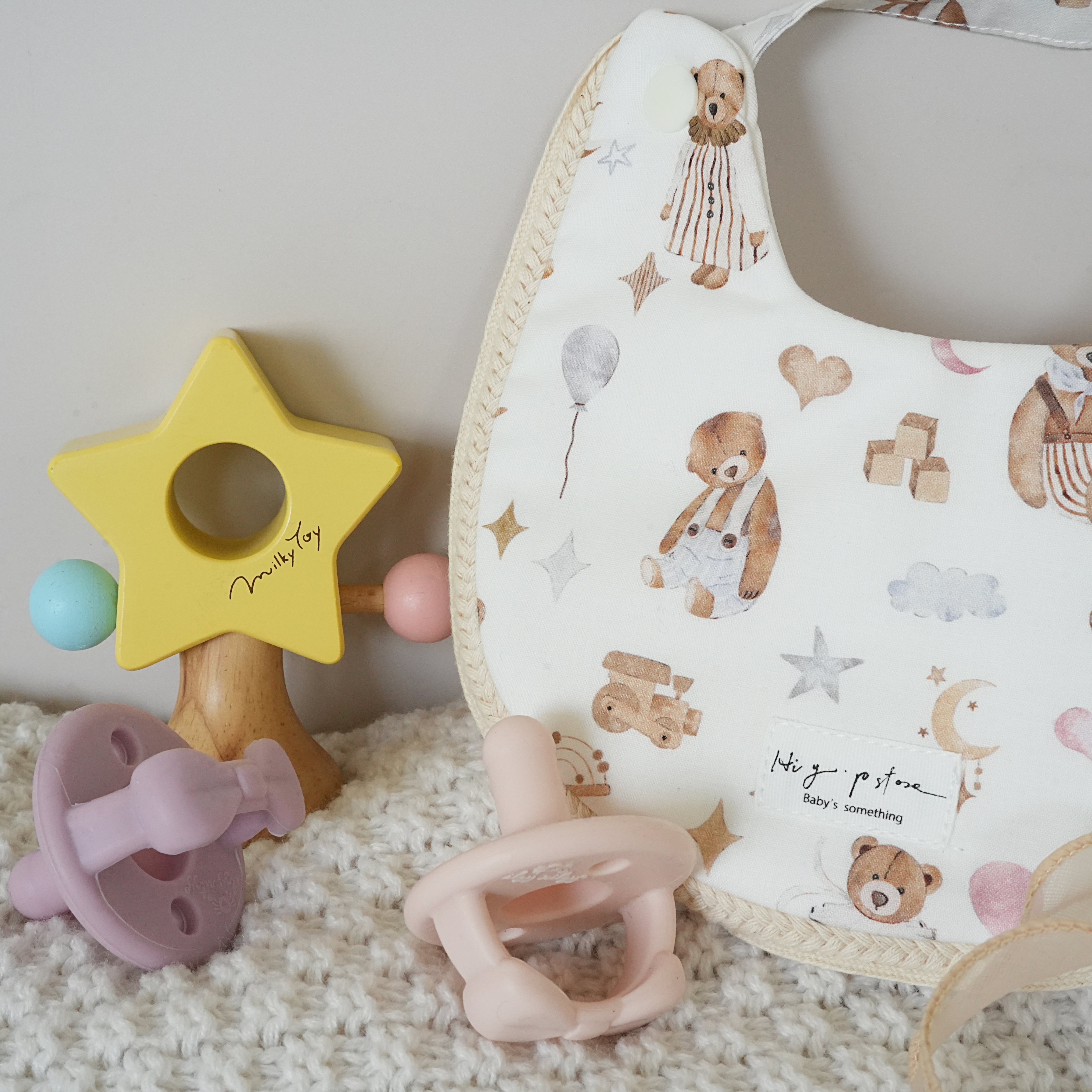 Hi Y.P store-手作圍兜-小熊夢境