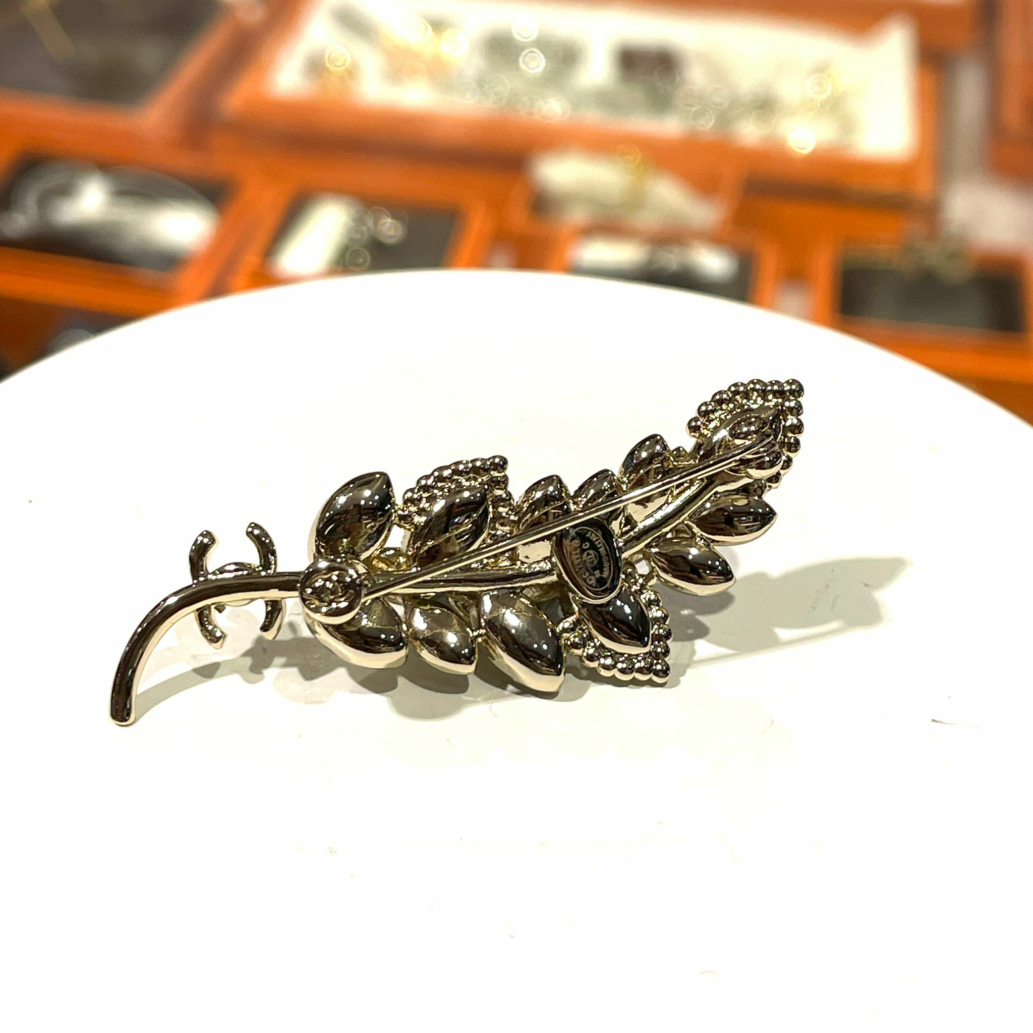全新CHANEL胸針 6.2x2cm ABA564 淡金水鑽麥穗胸針 CHANEL BROOCH #BRAND NEW #香榭站正品