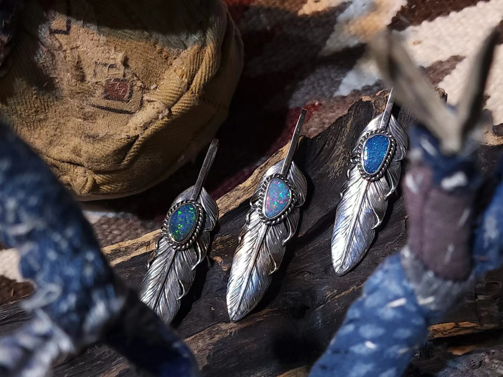 *Black Venom Jewelry-Freedom & Prayer XL(8cm)鑲澳洲蛋白石銀羽。