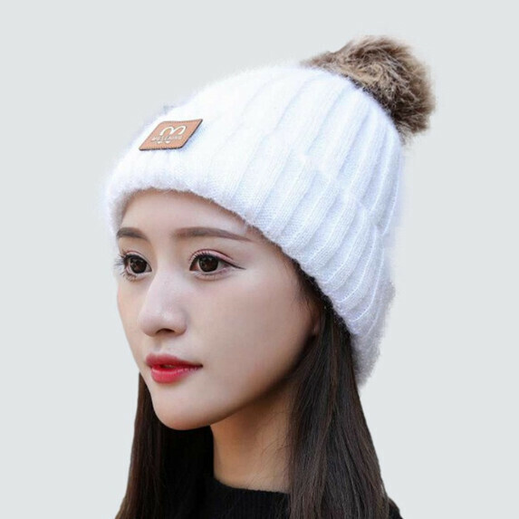 熱賣冬季毛球毛線帽女（白色）
