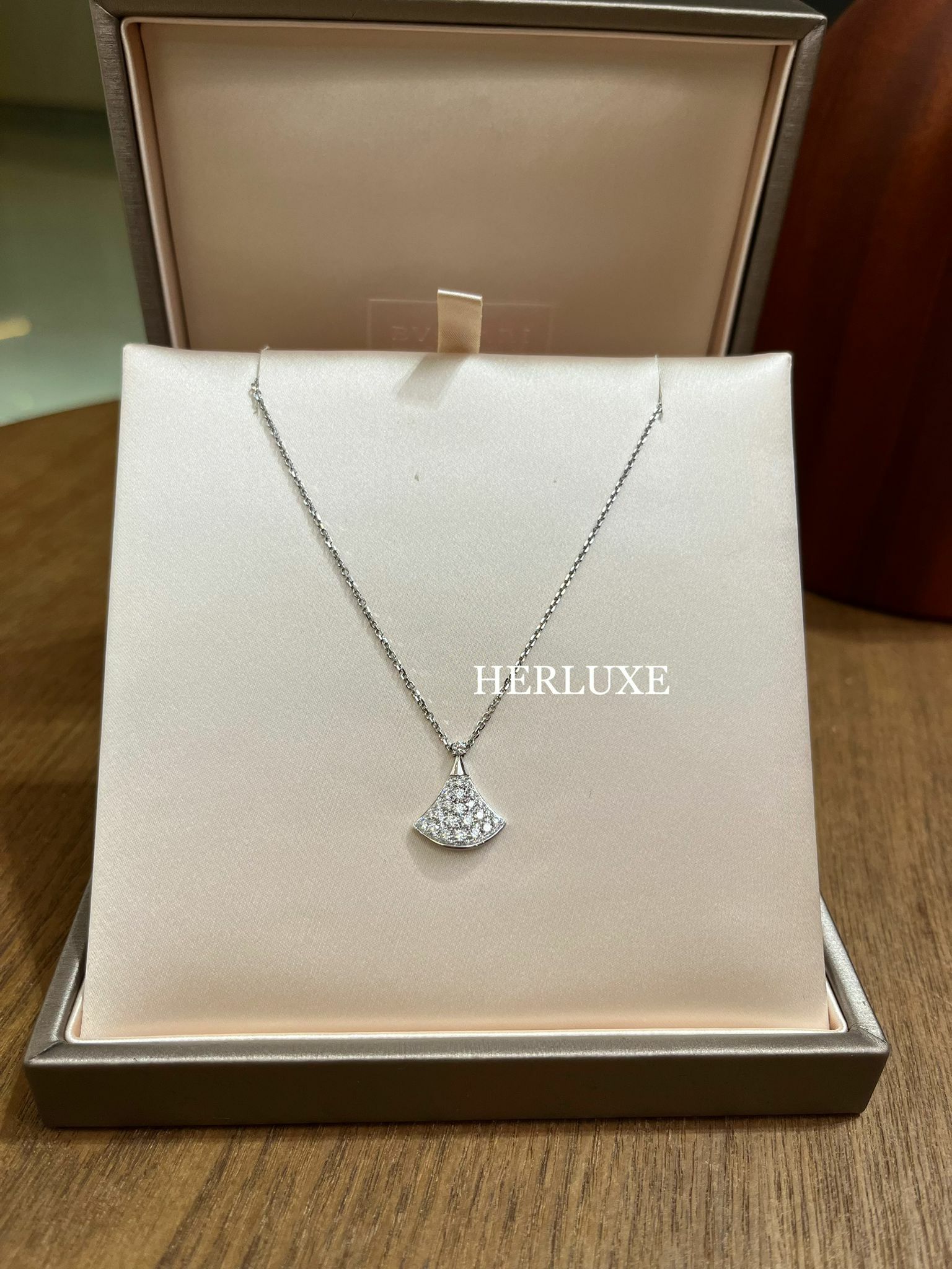 Bvlgari 鑽石項鍊