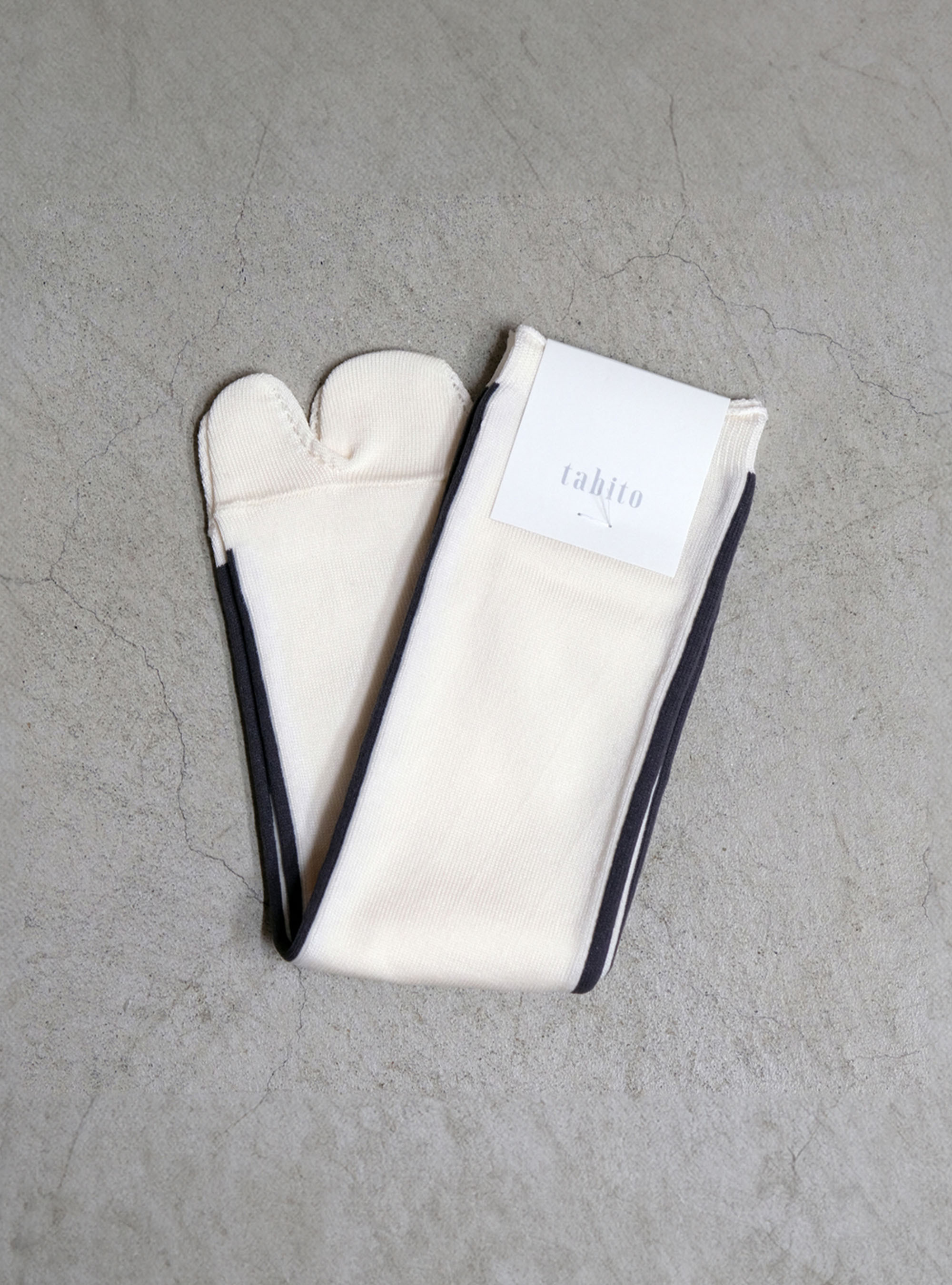 TABITO TABI LINE SOCKS WHITE CHARCOAL 分趾襪