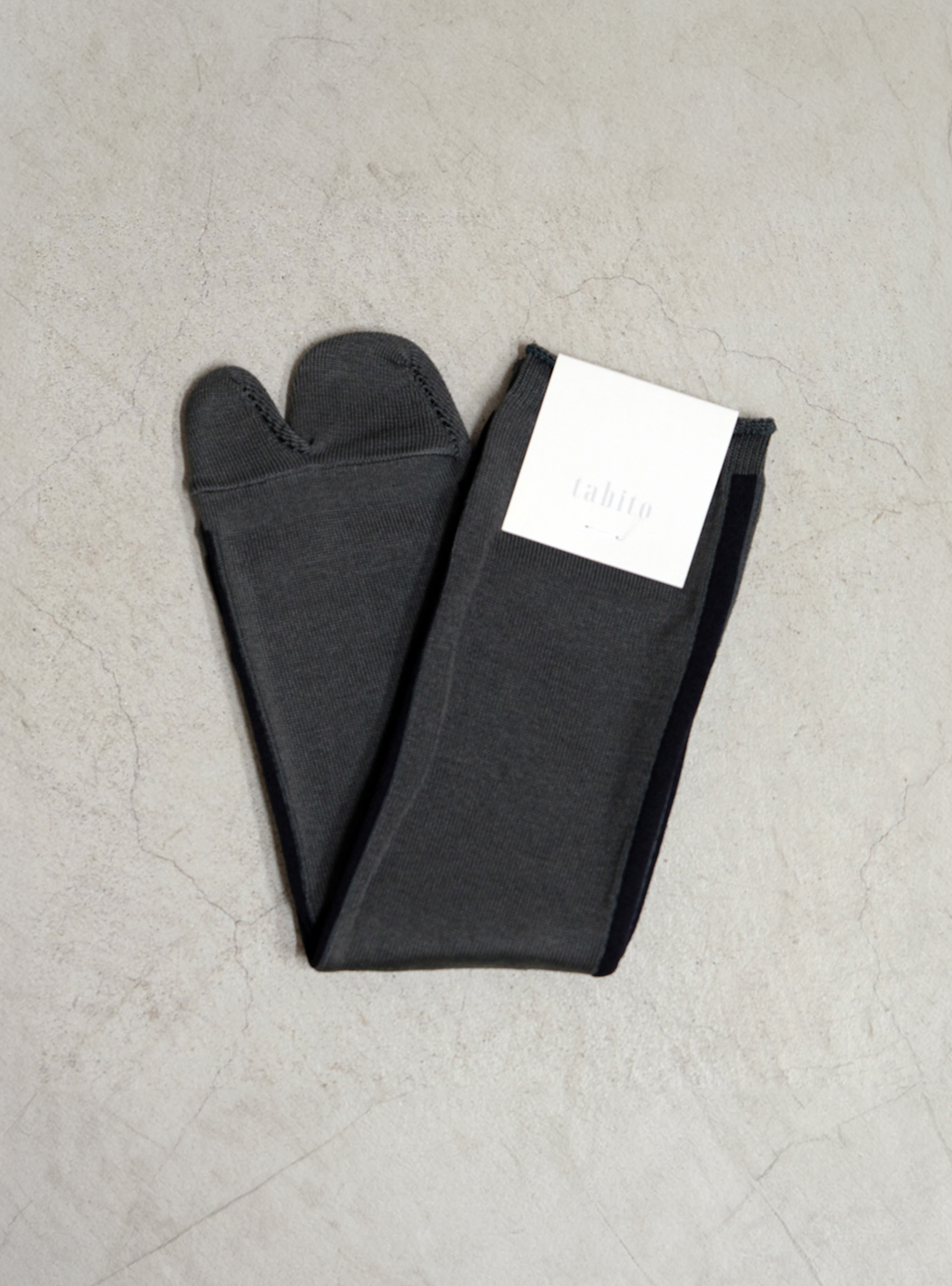 TABITO TABI LINE SOCKS CHARCOAL BLACK 分趾襪