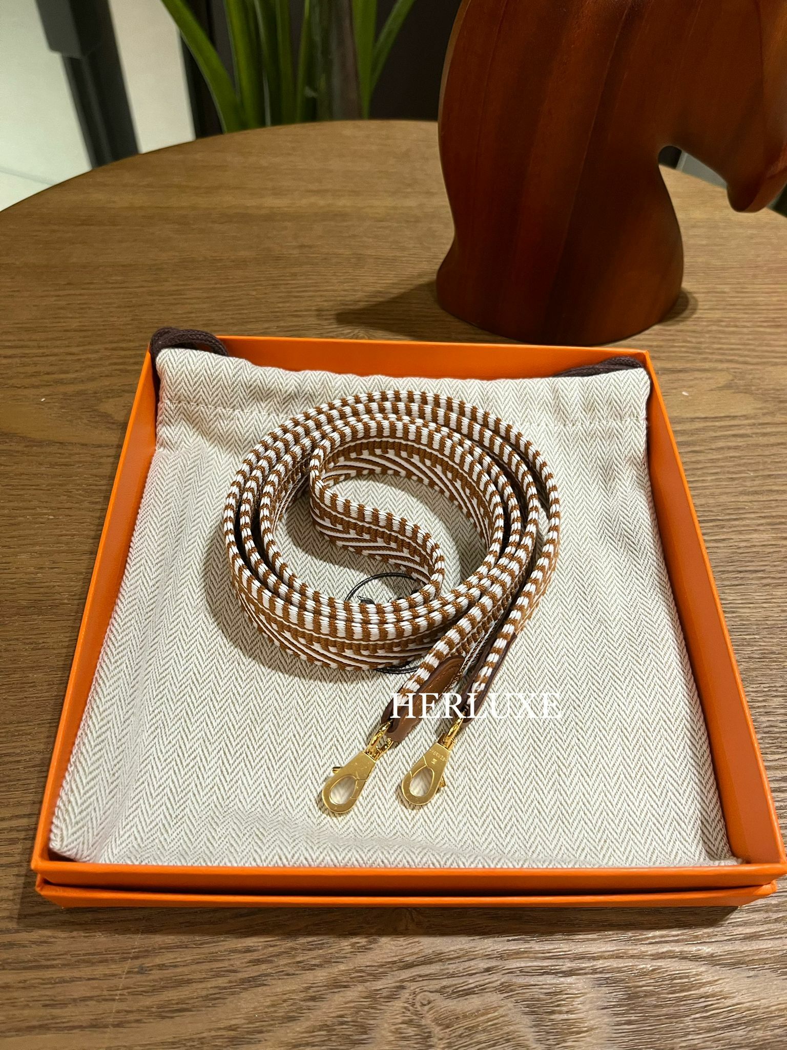 細扣肩带Bag strap 25mm x 105cm gold/blanc cc