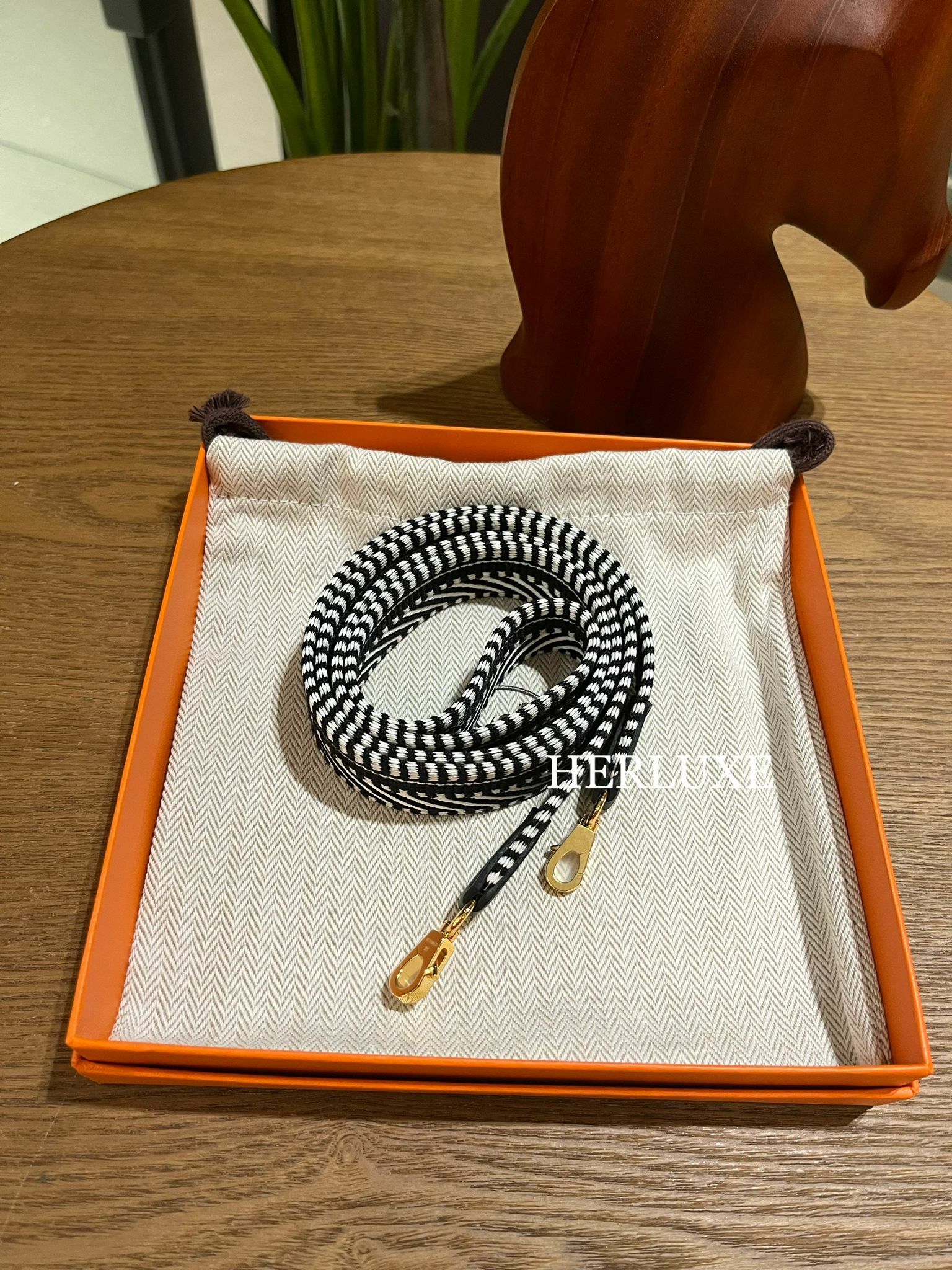 細扣肩带Bag strap 25mm x 105cm noir/blanc cc