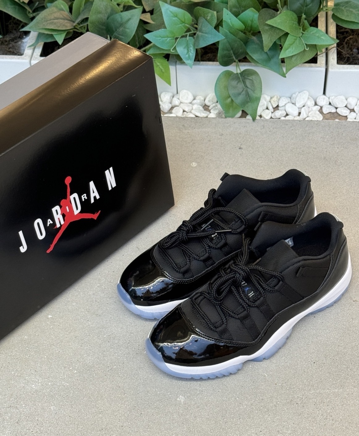 預購 Air Jordan 11 Low GS "Space Jam" 怪物奇兵 黑藍冰底 男女款