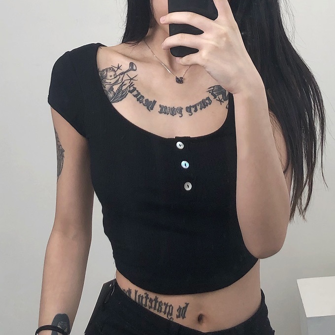 Hot selling short-sleeved T-shirt (black) (S/M size) (contact customer service after placing order to confirm delivery size)