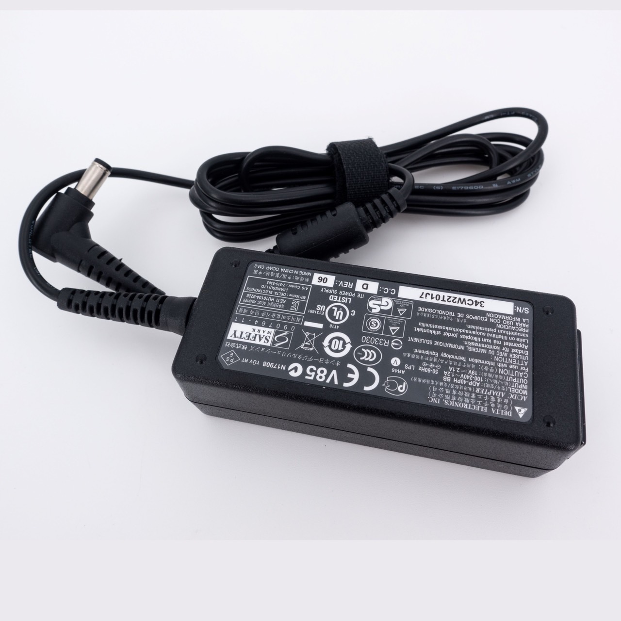 台達 19V 2.1A 高品質變壓器