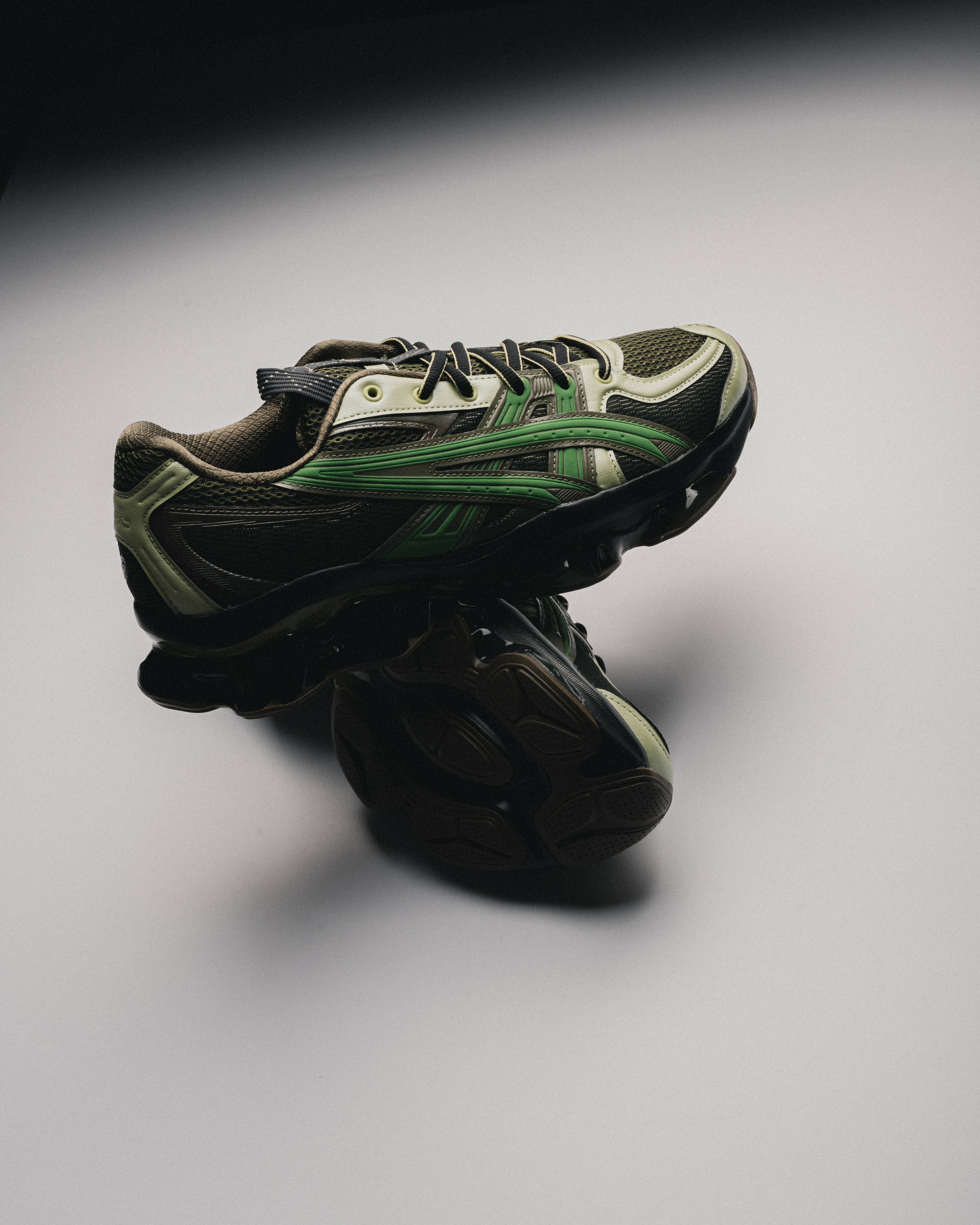 【格安】ASICS US5-S GEL QUANTUM KINETIC 28.5 US5-S GEL-QUANTUM KINETIC