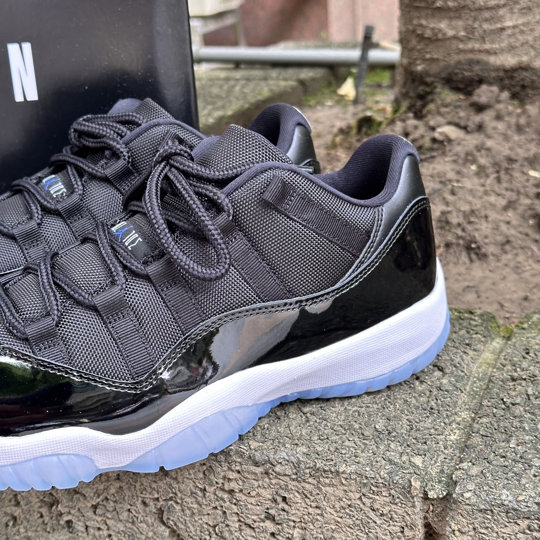 Air Jordan 11 Low Space Jam 黑藍冰底男鞋FV5104-004