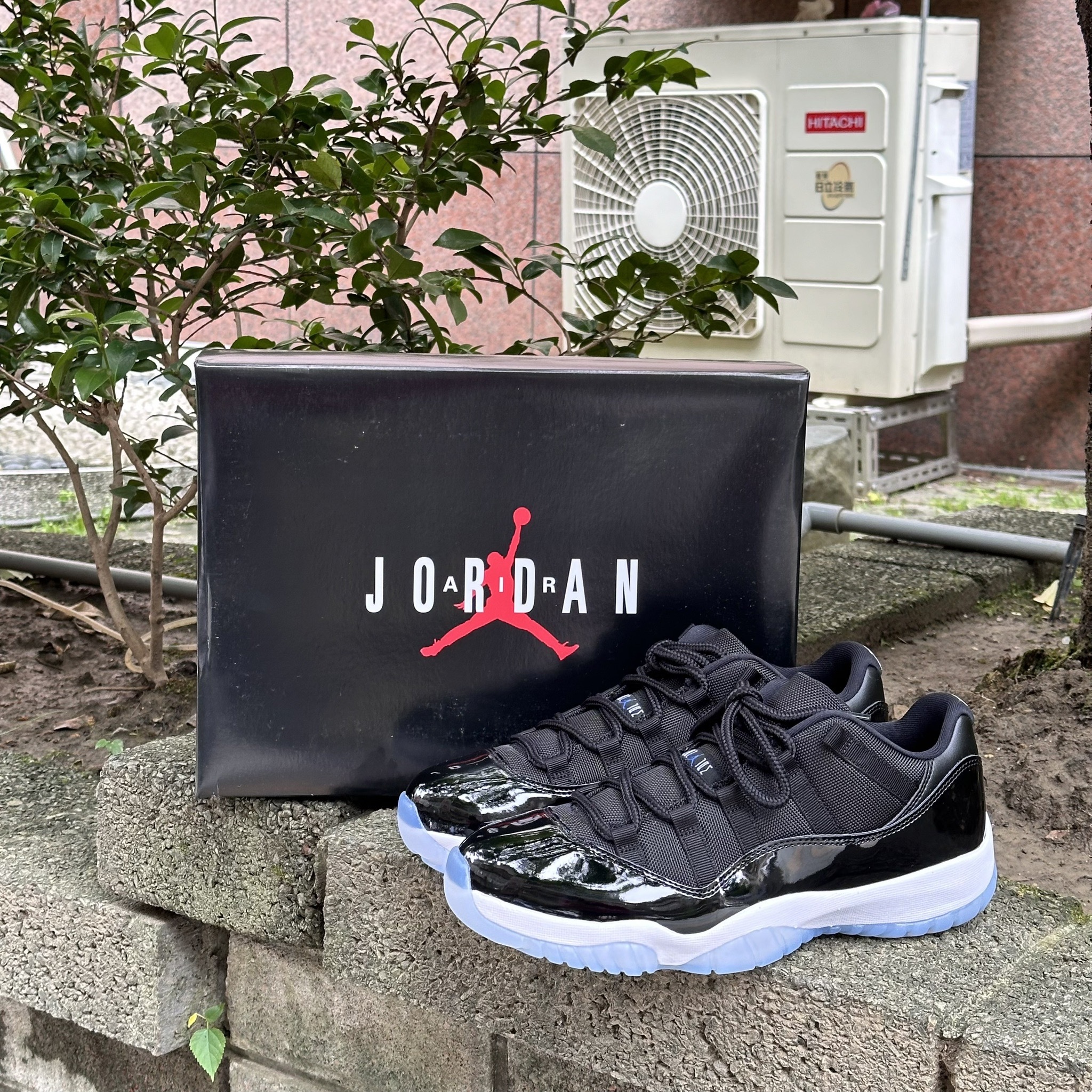 Air Jordan 11 Low Space Jam 黑藍冰底男鞋FV5104-004