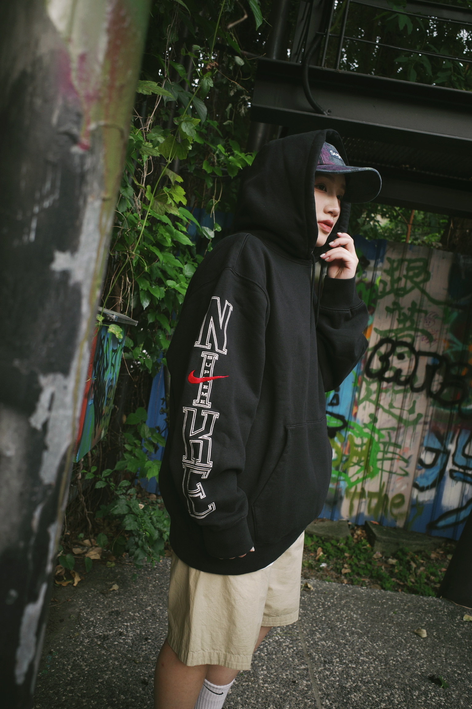 SUPREME X NIKE 聯名 SS24 刺繡LOGO 帽踢 黑/灰