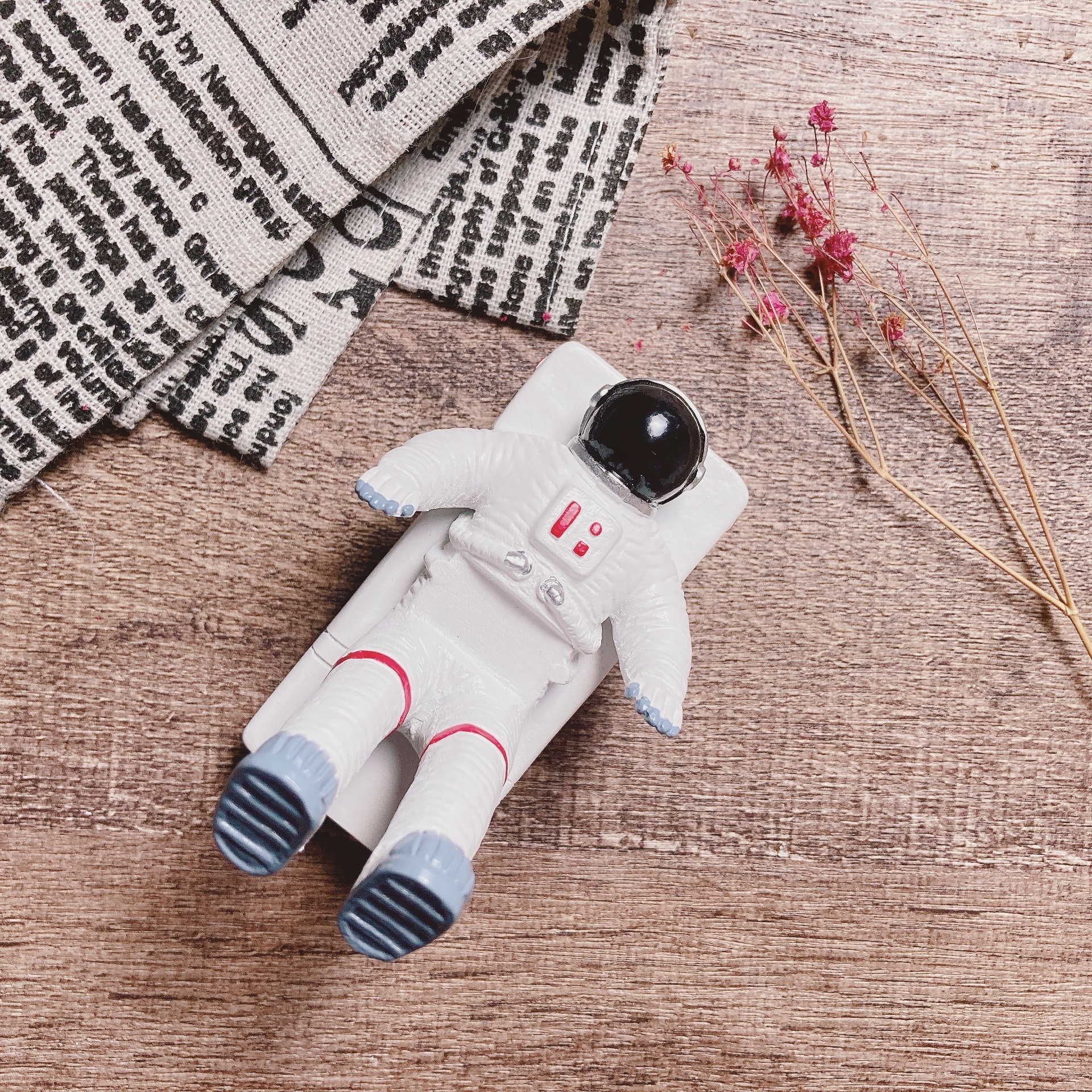 Seto｜太空人 手機放置架