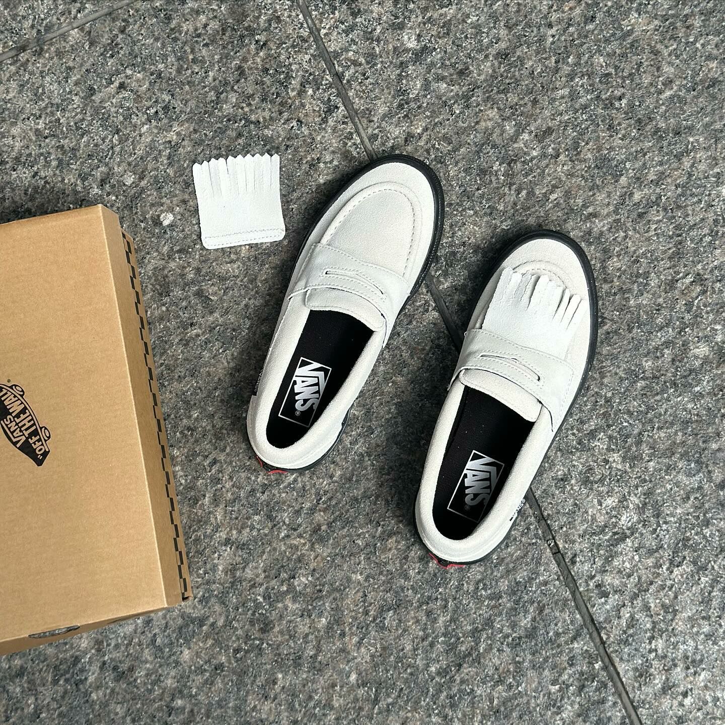 Vans Loafer 日本限定 白黑 流蘇 樂福鞋 可卸式 雕花 V196CF V221328001