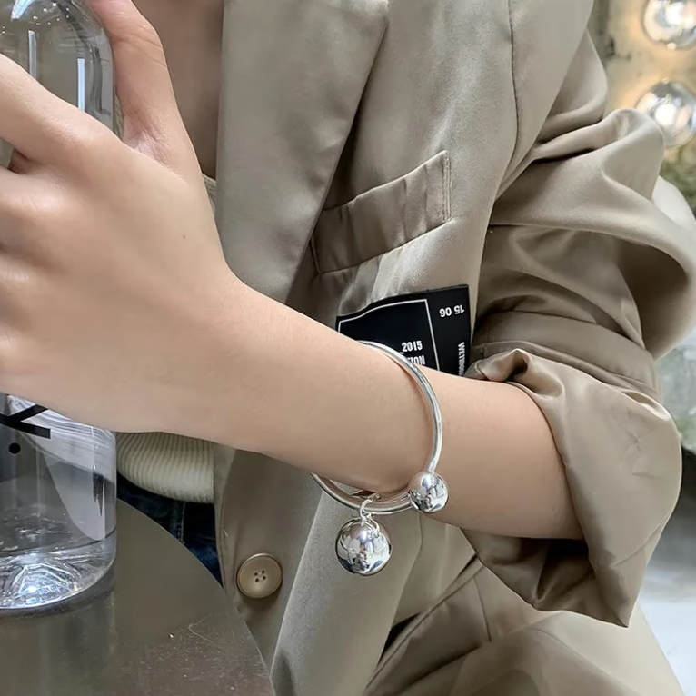 [LAUGHTER] big ball bangle