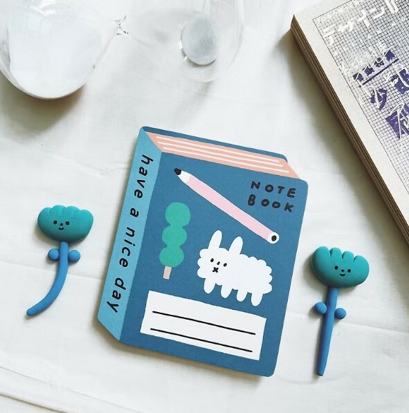 YO HAND STUDIO POSTCARD NOTEBOOK