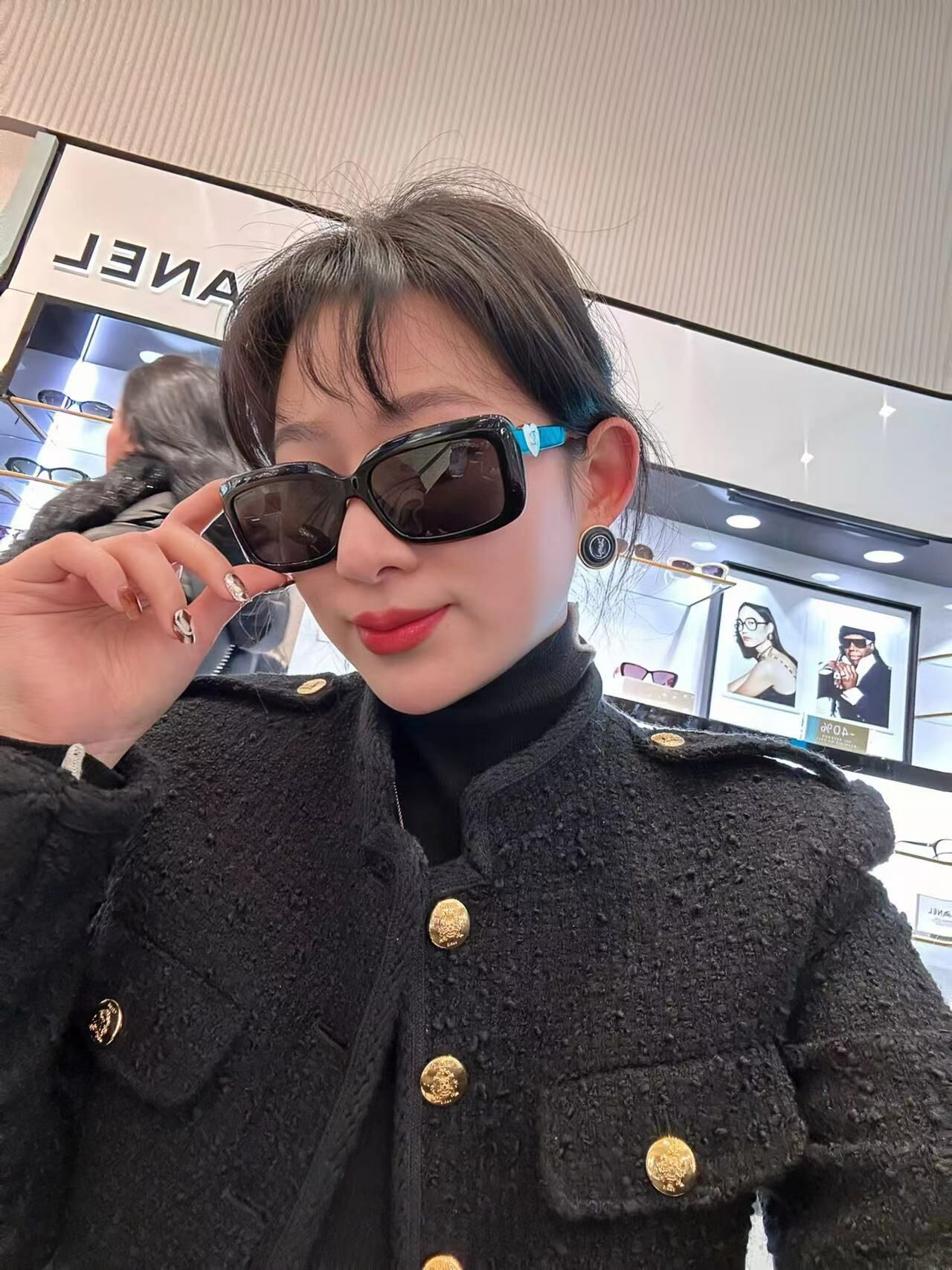 Chanel 白色愛心框款墨鏡 -T