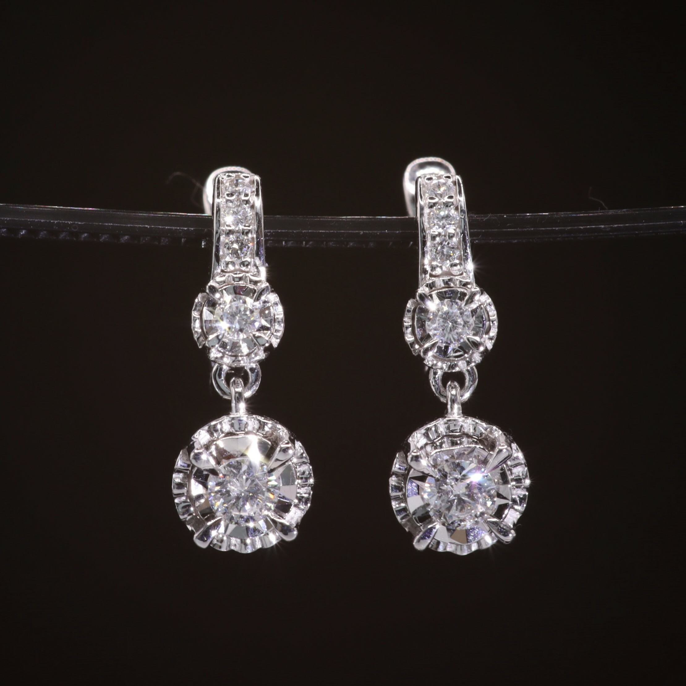 全新18K白金32份鑽石吊耳環