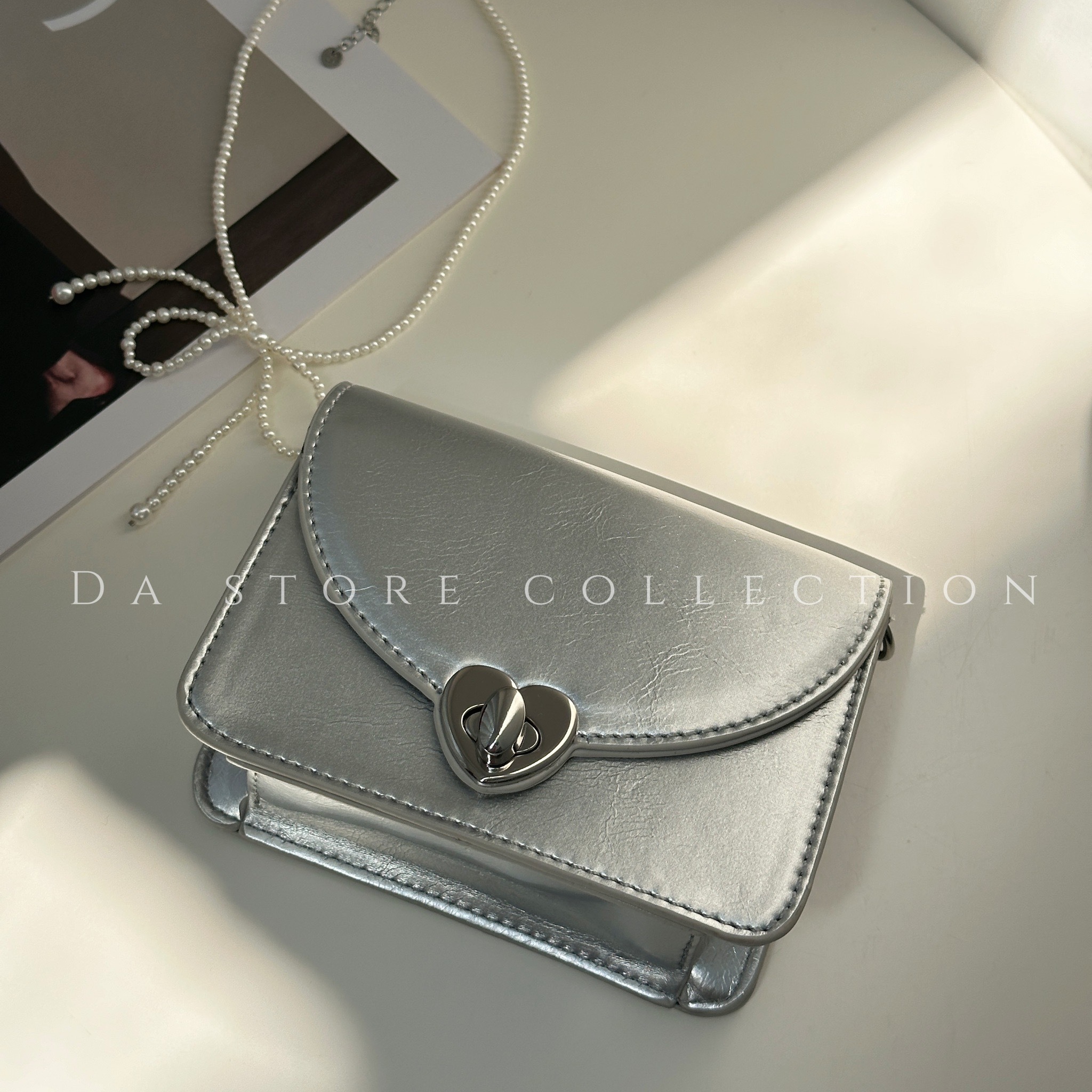 高級感金屬愛心翻蓋小包/三色