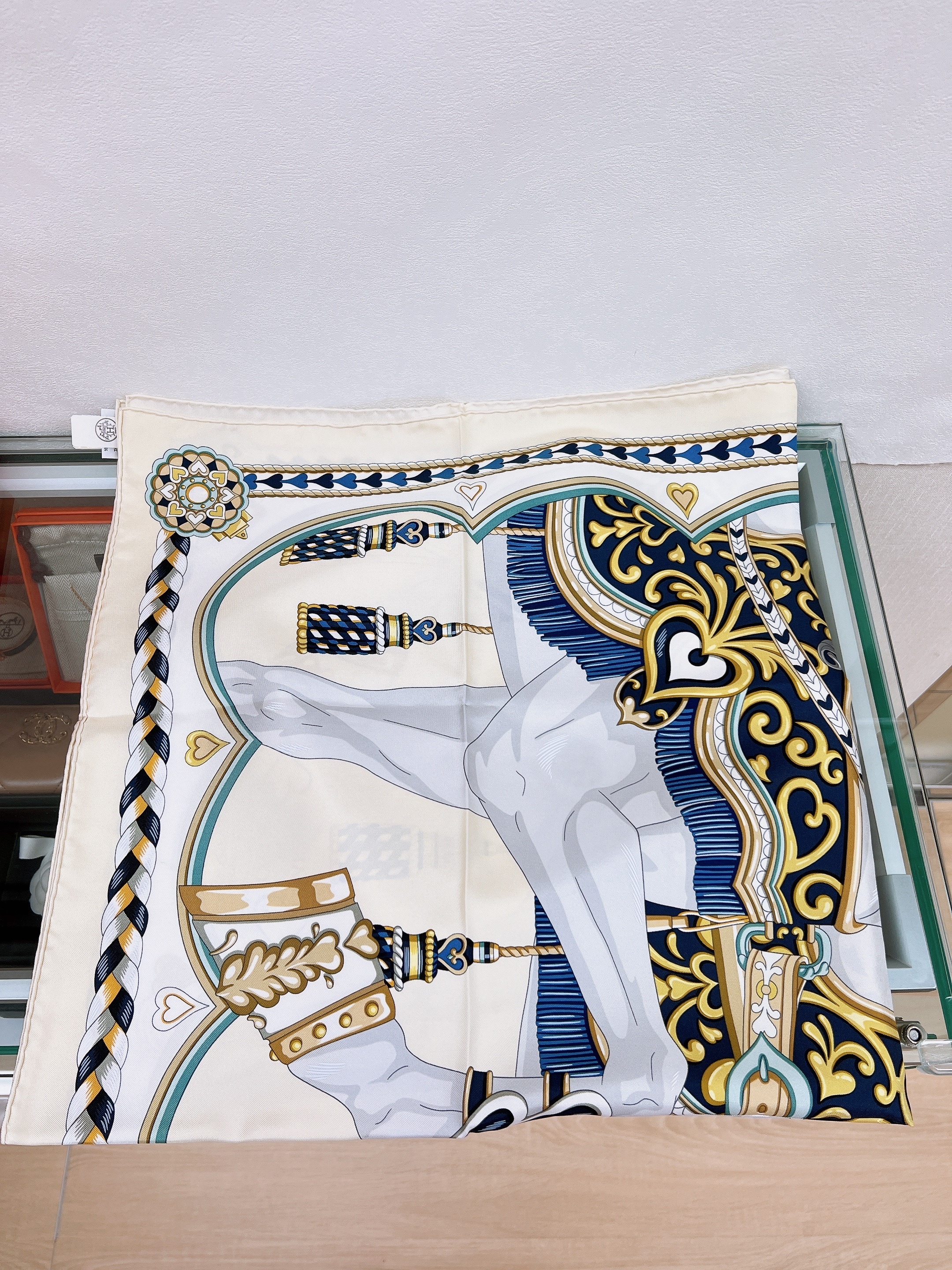 *Unused* Hermes scarf 90cm (harnais de coeur)