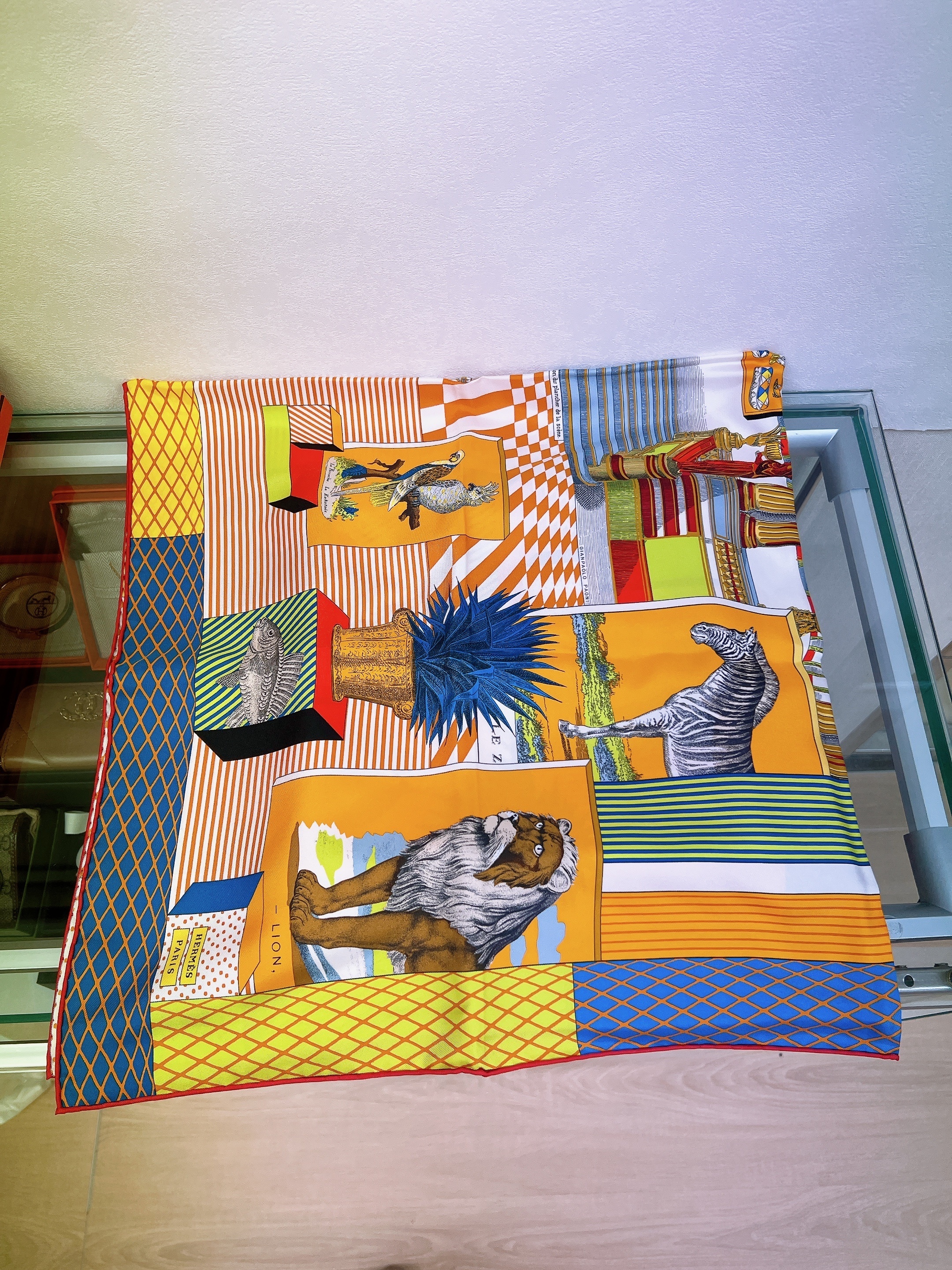 *Unused* Hermes scarf 90cm (lion)