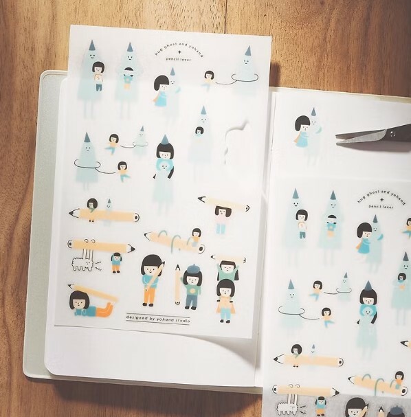 YO HAND STUDIO PRINT ON STICKER HUG AND PENCIL