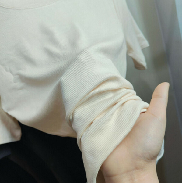 Soft and thin round neck solid color T-shirt [stand collar short sleeve apricot] [one size]