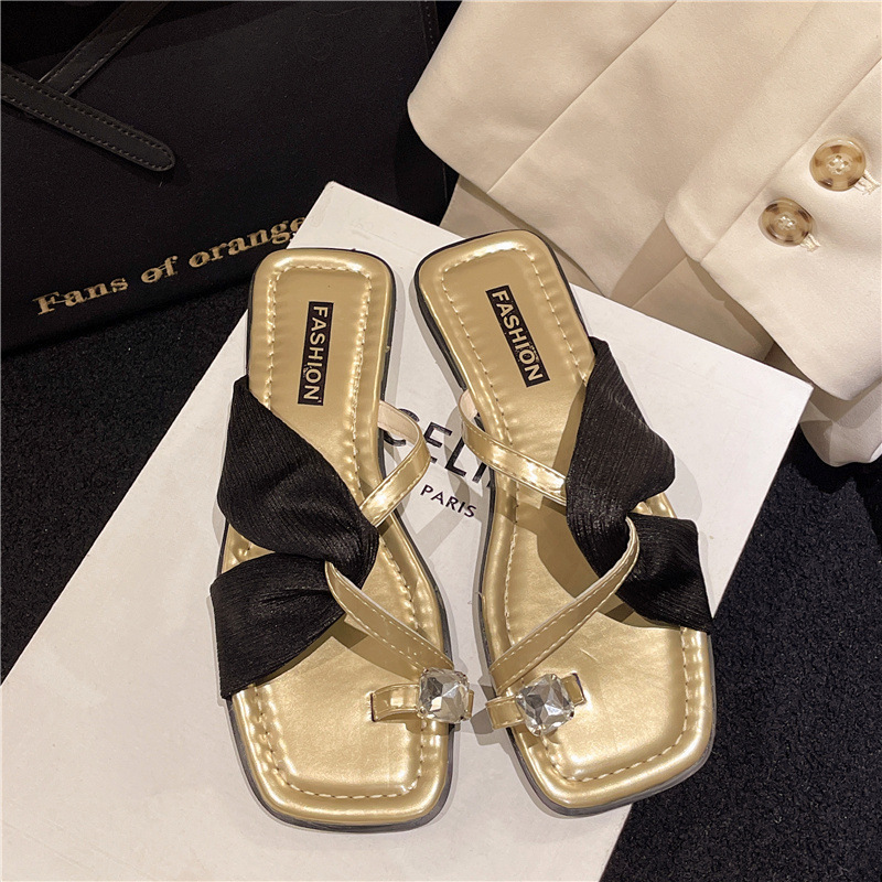 Hot selling flat slippers (black size 35-40) (please contact customer service to confirm the delivery size after placing the order)