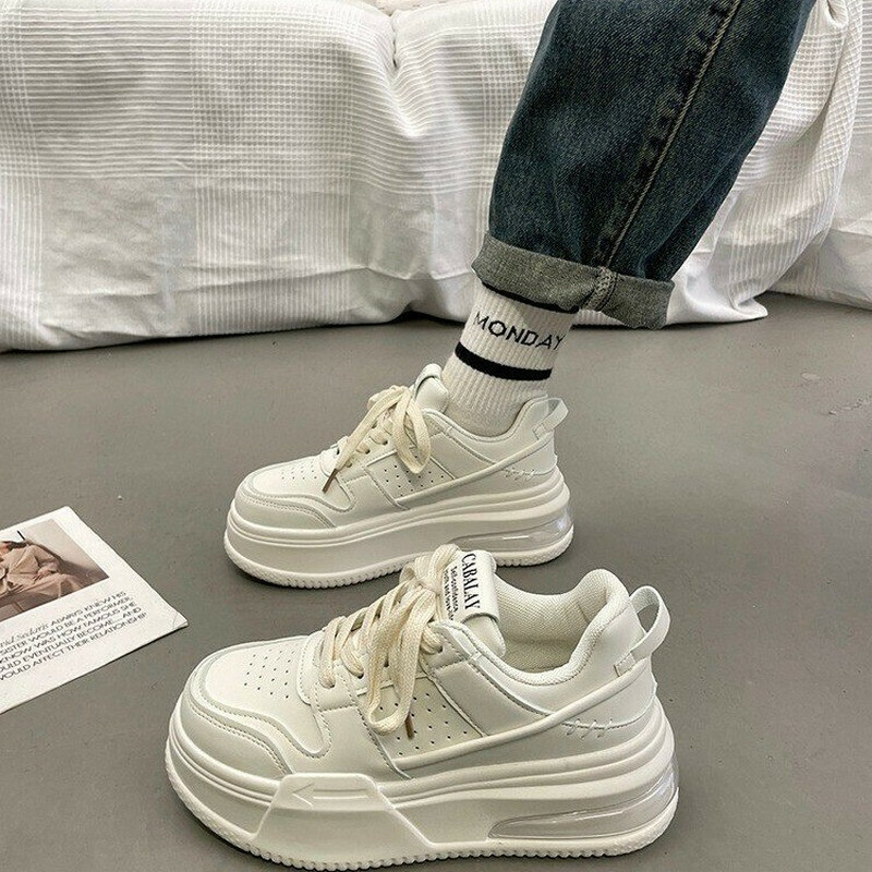 Hot selling thick-soled sneakers (white size 35-40) (please contact customer service to confirm the delivery size after placing the order)