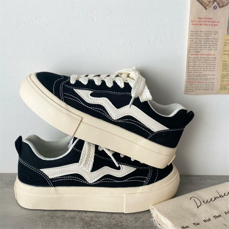 Hot selling skateboard shoes (black size 35-40) (please contact customer service to confirm the delivery size after placing the order)