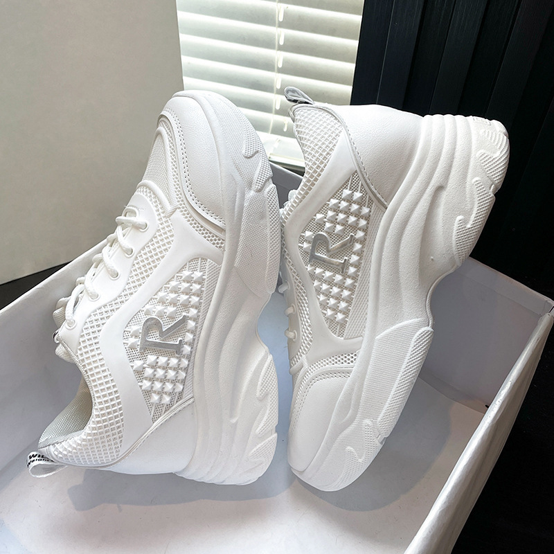 Hot selling height increasing white shoes (gray size 35-40) (please contact customer service to confirm the delivery size after placing the order)