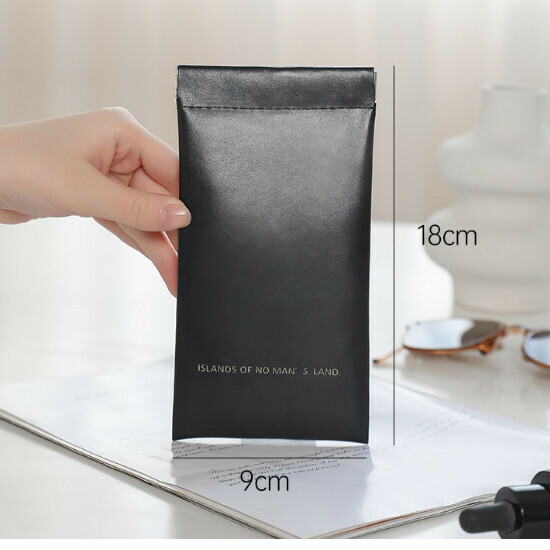 Hot Selling Portable Cosmetic Bag Coin Bag [Black] Specifications [Automatic Closing]