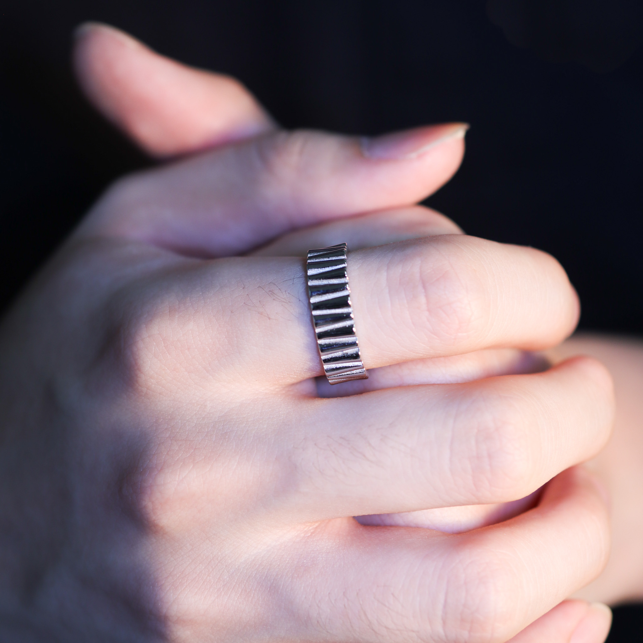 | 925 Silver・ White Gold | Never Fear Ring | RI0668 |