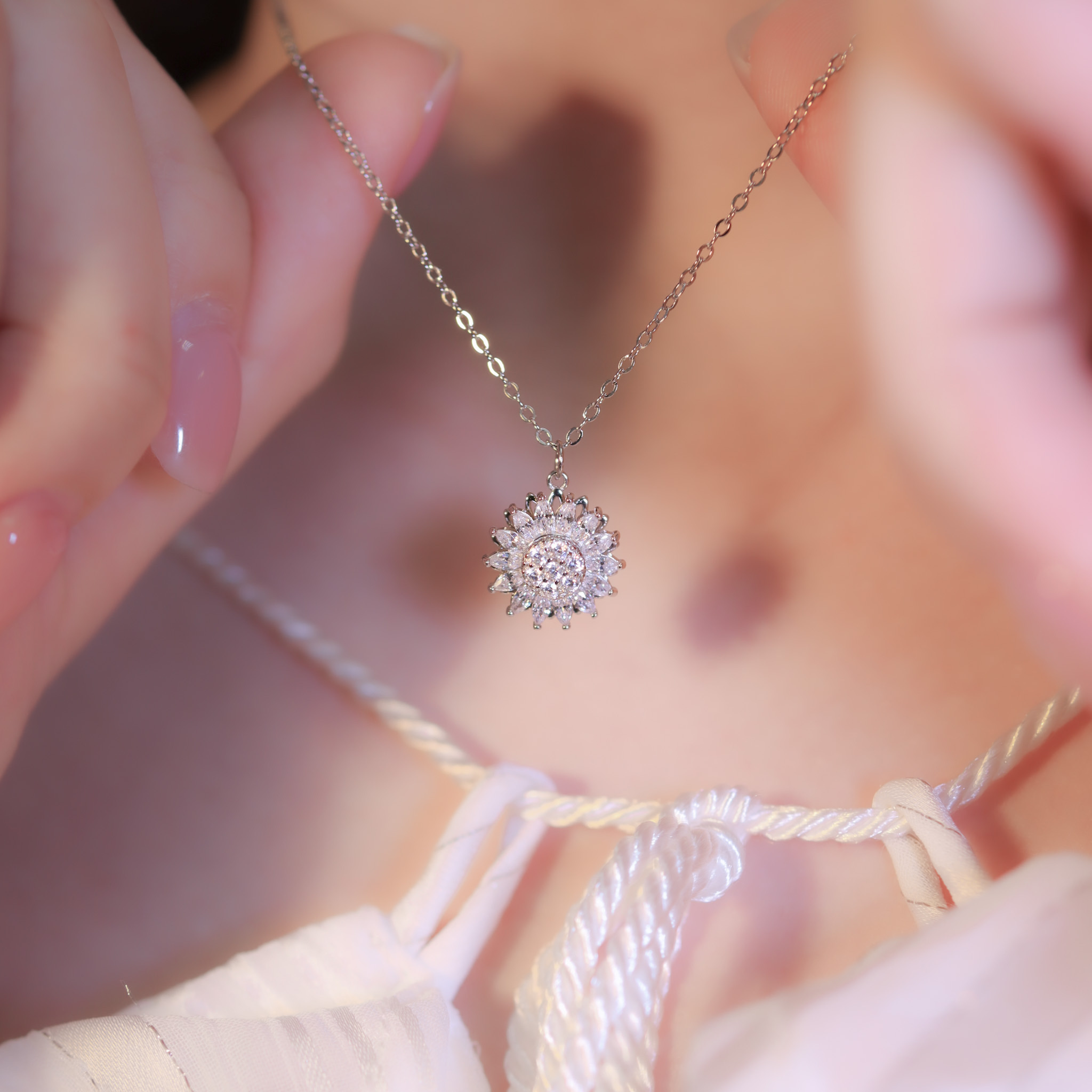 | 925 Silver・ White Gold  | Sunflower Necklace | NE1106 |