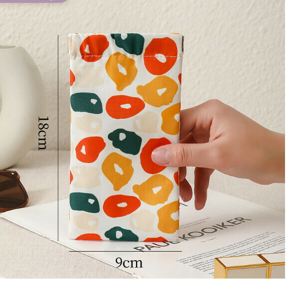 Hot Selling Portable Cosmetic Bag Coin Bag [Poached Egg] Specifications [Automatic Closing]