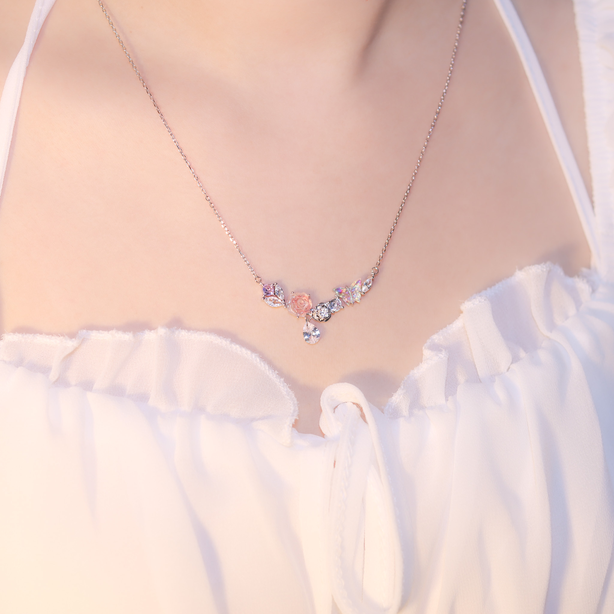 | 925純銀・厚鍍白金 | 玫瑰花園小夢項鍊 | NE1104 |