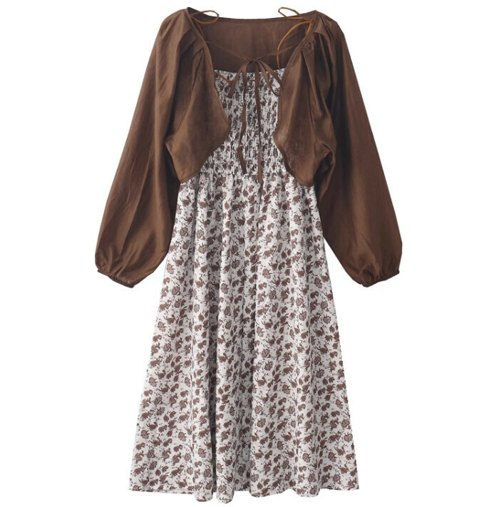 Hot selling small floral suspender skirt + blouse [khaki] [one size fits all]