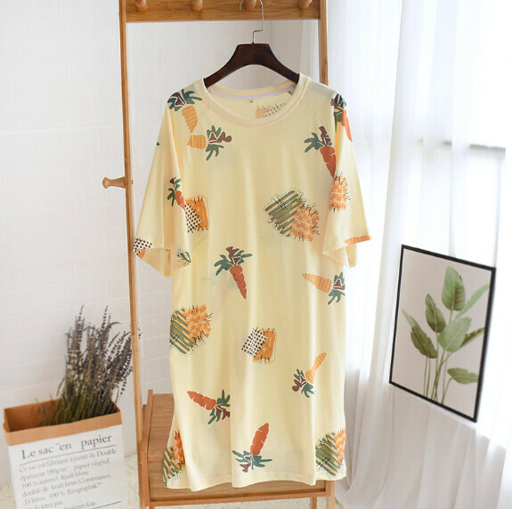 Spring and summer loose casual nightdress (carrot on yellow bottom) [M-L size] [Contact customer service to confirm the shipping size after placing an order]