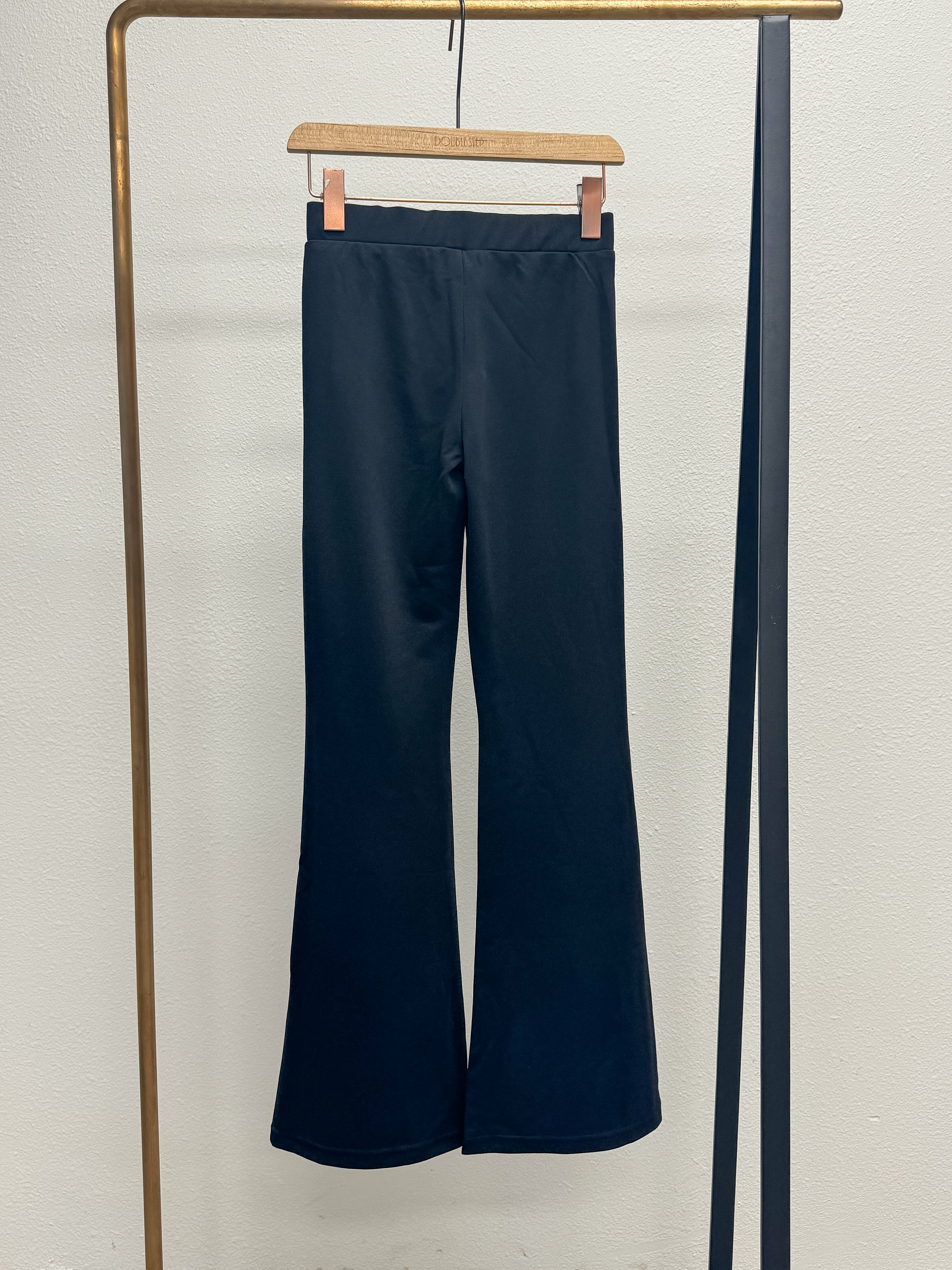 10134 ｜瘦腿喇叭褲