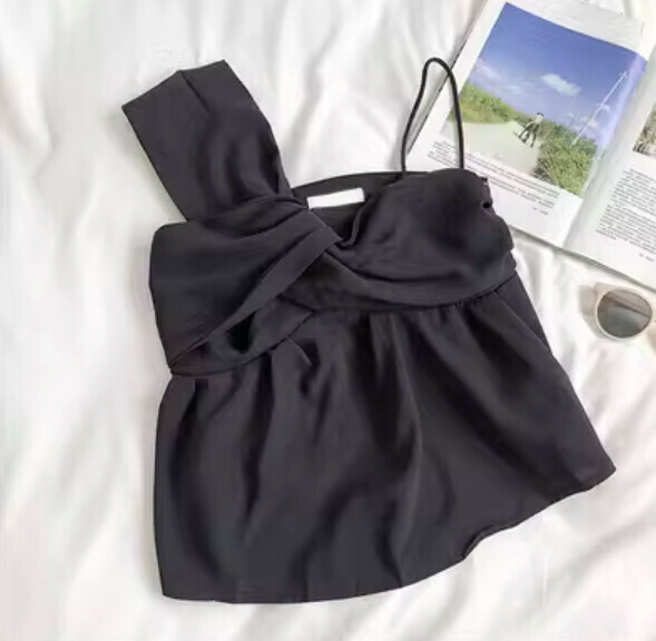 Irregular twist sleeveless sling (black) [one size]