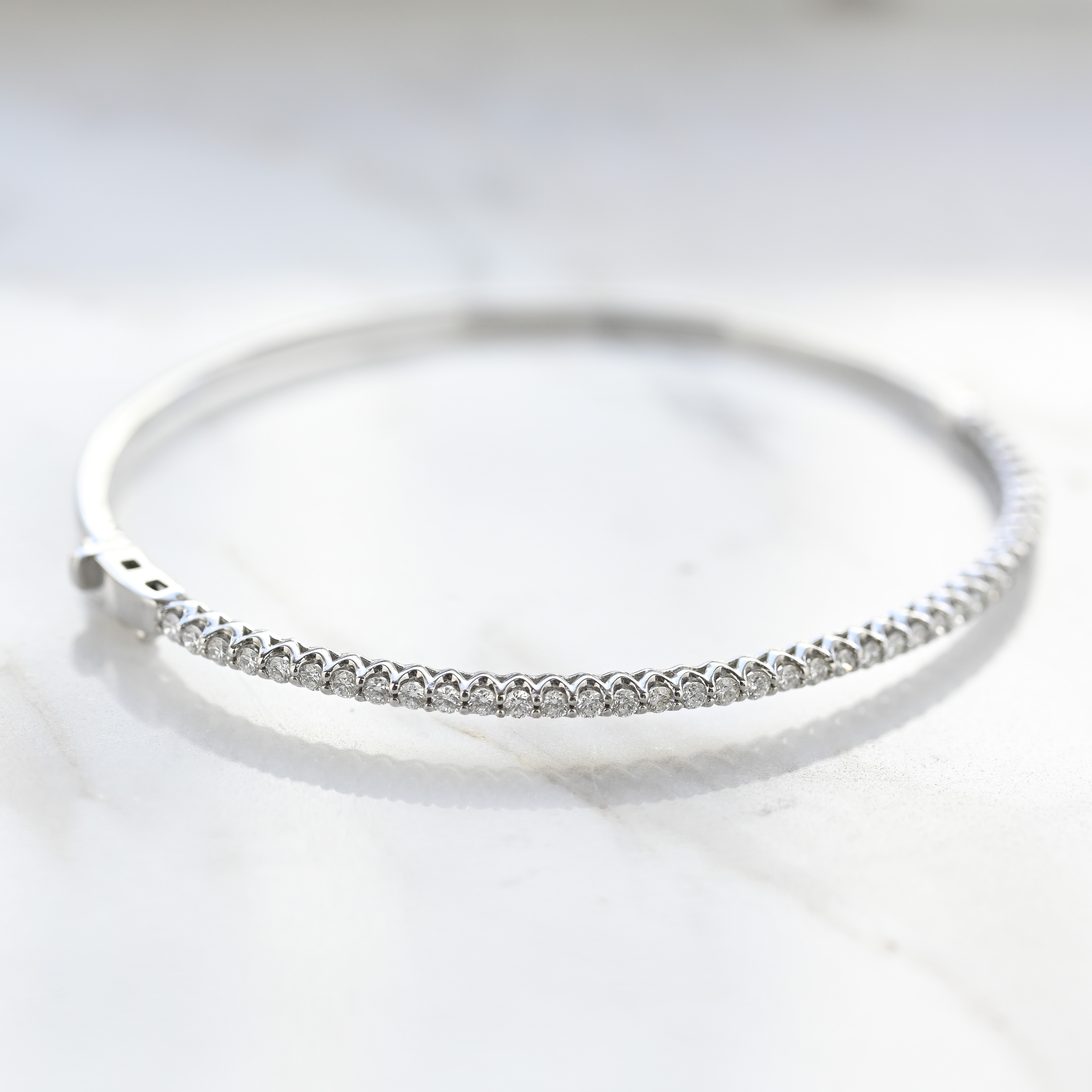 18K Hoku Diamond Bangle