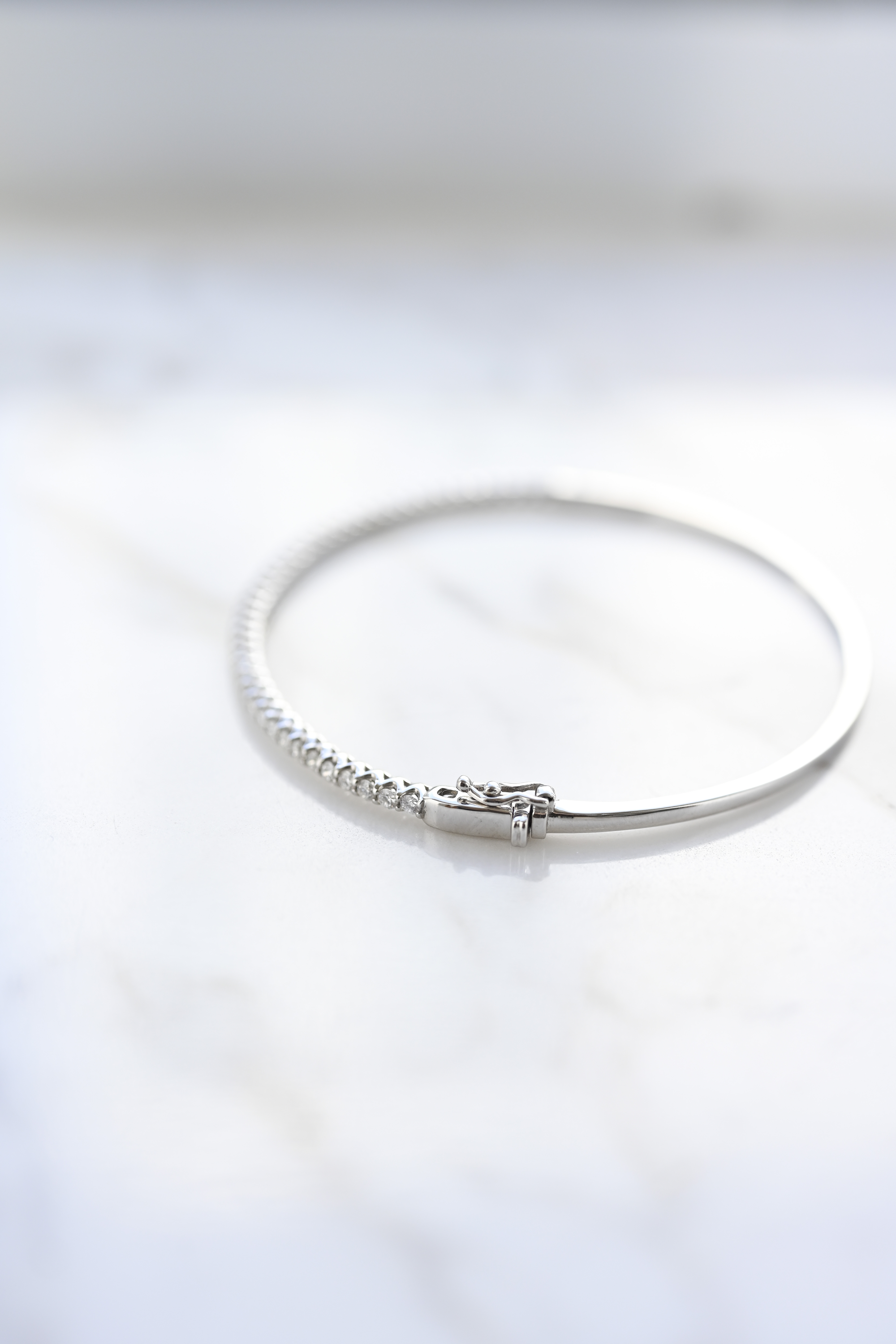 18K Hoku Diamond Bangle