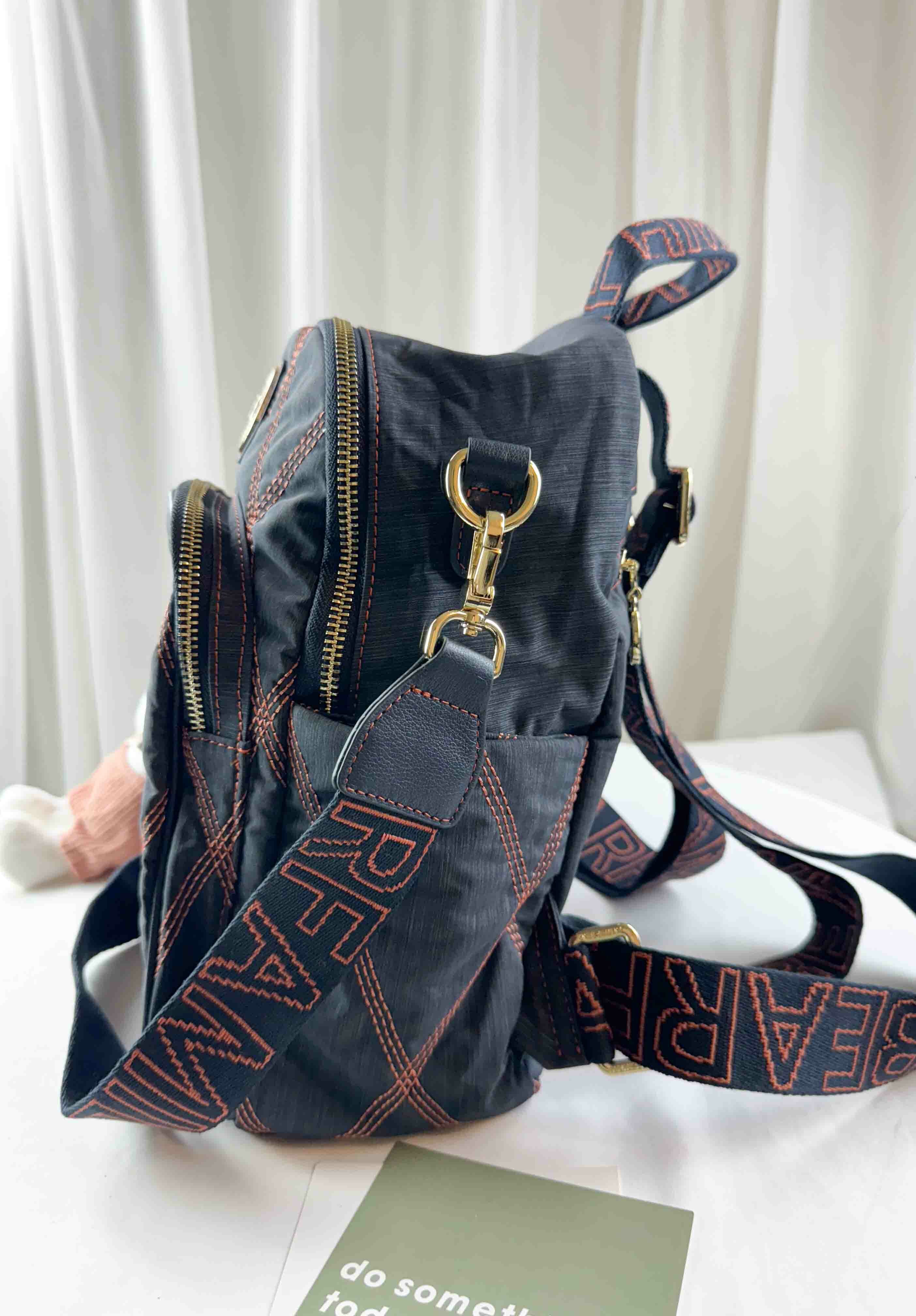 GOODS 藍橙菱格線尼龍防潑水後背包 / 側背包 附兔兔吊飾 #2795